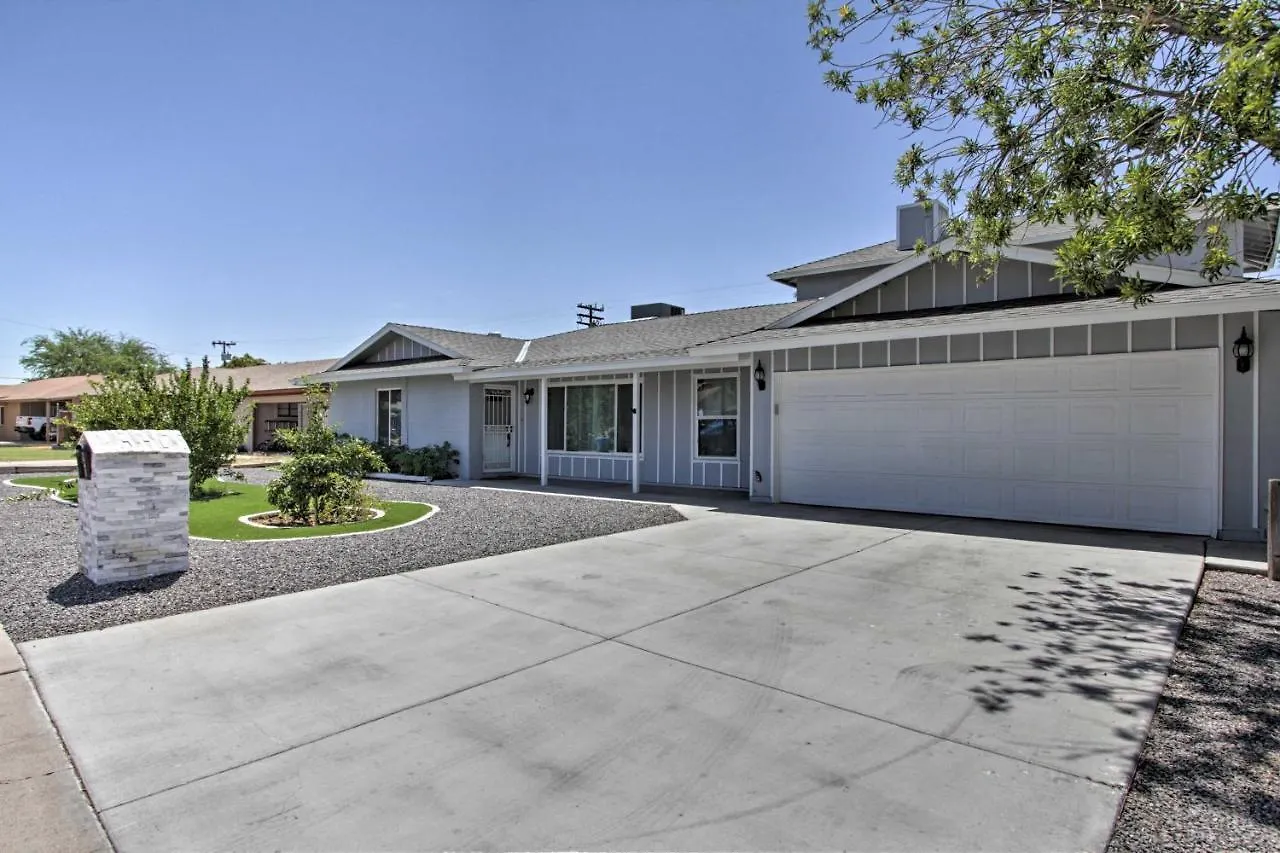 Ultimate Phoenix Group Getaway Patio And Pool! 0*,