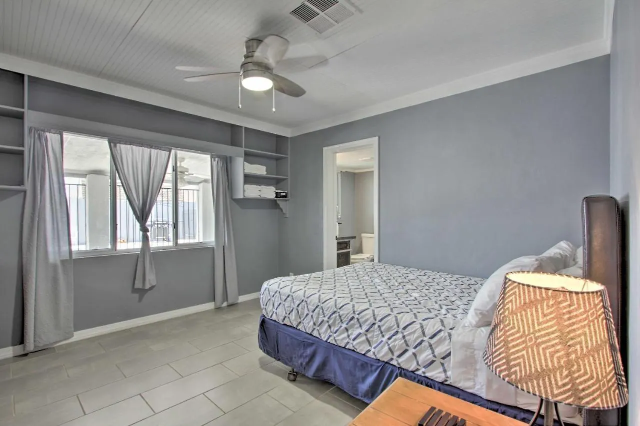 Ultimate Phoenix Group Getaway Patio And Pool!